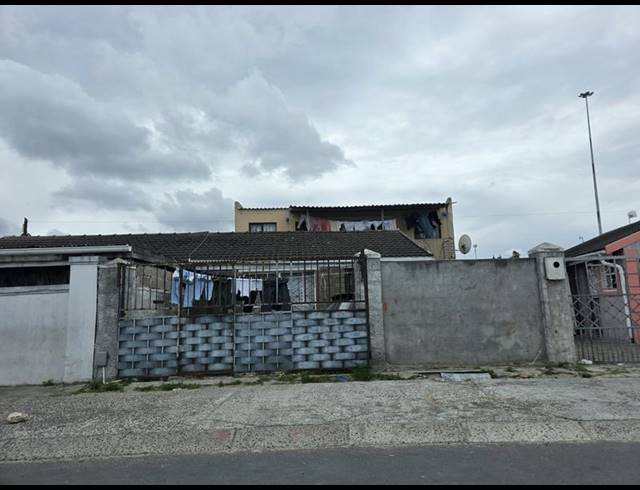 5 BEDROOM HOUSE FOR SALE IN NYANGA